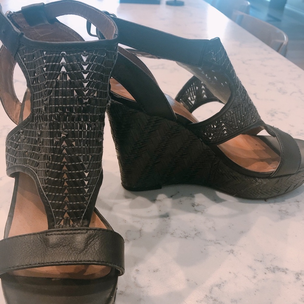 LUCKY BRAND WEDGES!!